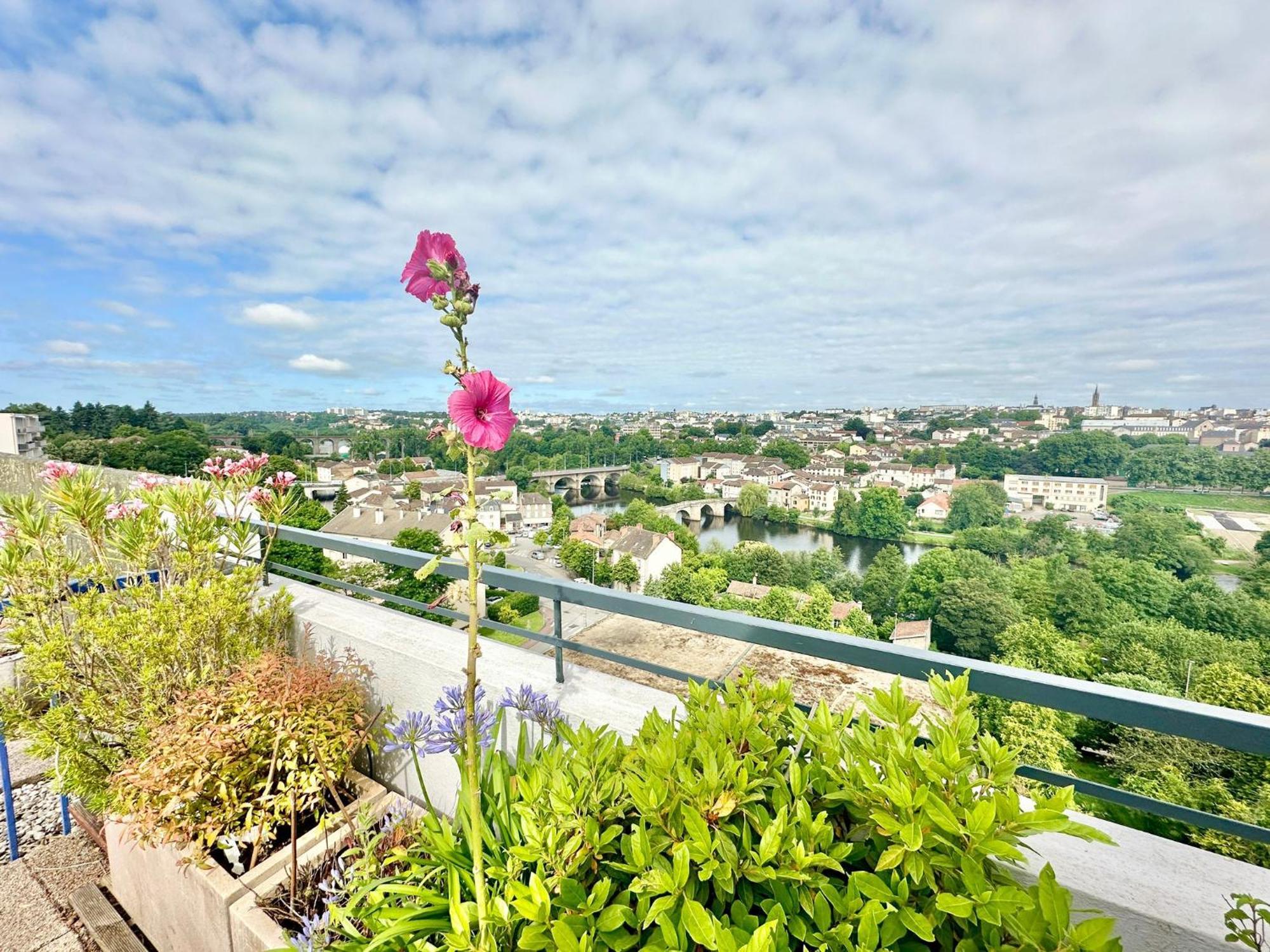 Апартаменты Le Panoramique, Splendide Avec Vue Sur La Vienne Лимож Экстерьер фото